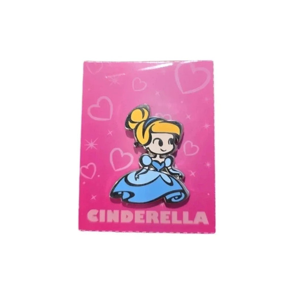 DISNEY Cinderella Pin NWOT - Picture 1 of 2